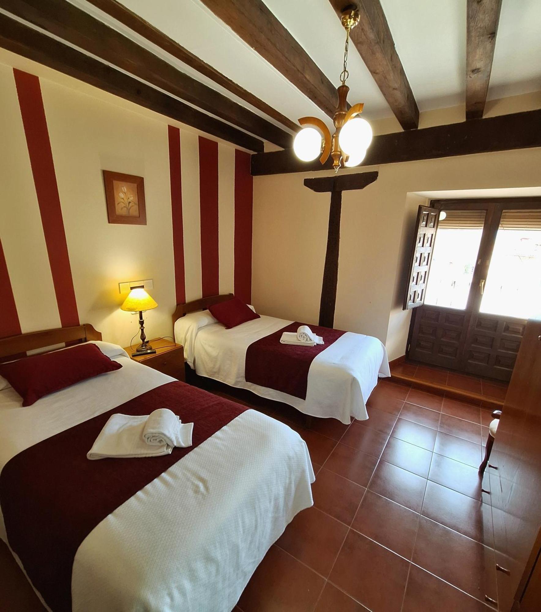 Hostal Rio Duero Molinos de Duero Ngoại thất bức ảnh