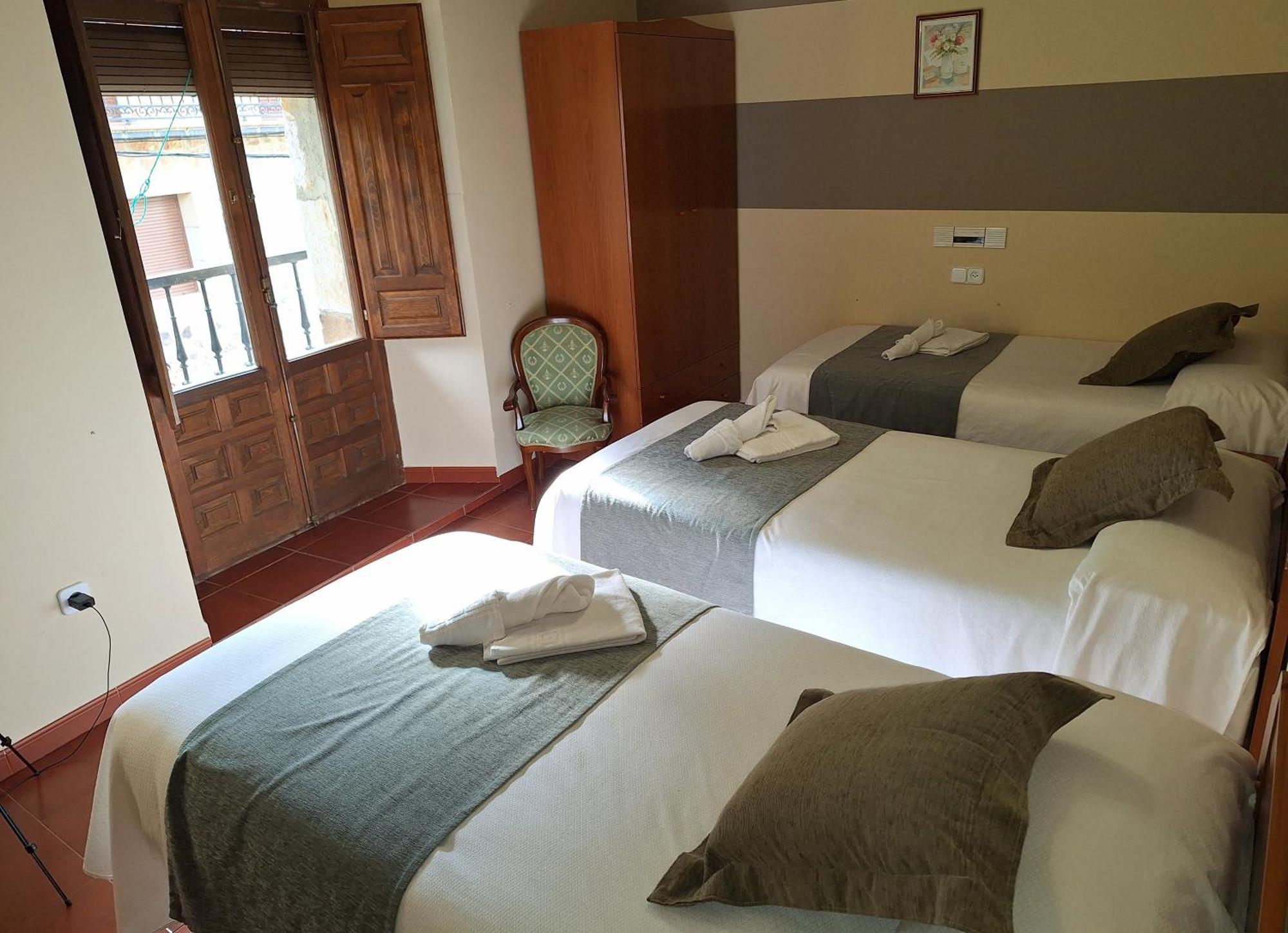 Hostal Rio Duero Molinos de Duero Ngoại thất bức ảnh